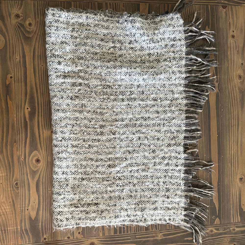 Women’s The Limited Gray Black Textured Fringe Knit Scarf One Size Acrylic